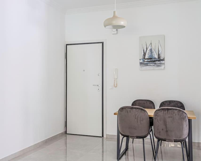 Alimos Sun-Filled Apartment Athen Eksteriør billede